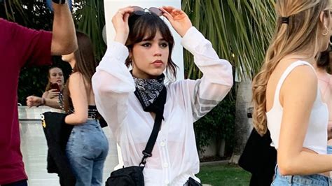 jena ortega bikini|Jenna Ortega’s Coachella 2023 Outfit: Actress Rocks。